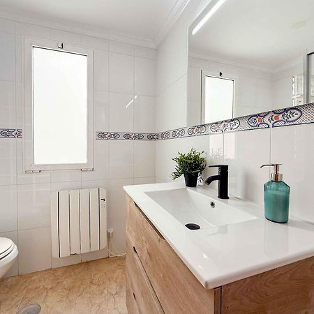 Amplio Apartamento En Pleno Corazon De Alicante Eksteriør billede