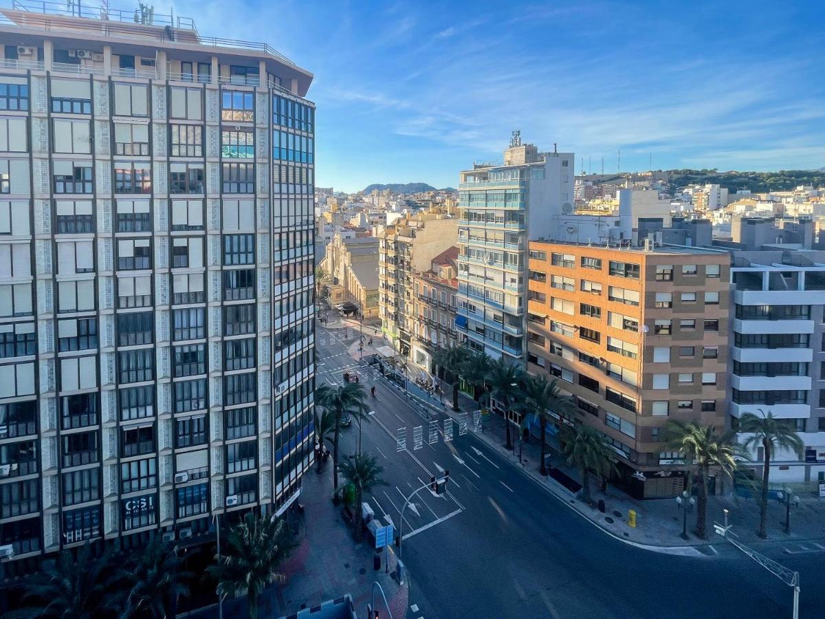 Amplio Apartamento En Pleno Corazon De Alicante Eksteriør billede